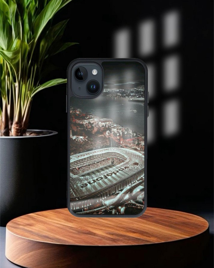 İnönü Stadyumu Beşiktaş Baskılı Siyah Cam Telefon Kılıfı